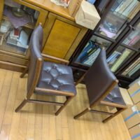D高校OB会サロン椅子納入致しました。
