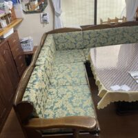 ソファーの張替えをご依頼いただきました。